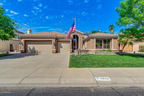 2932 E Millbrae Ln, Gilbert, AZ 85234 photo 1