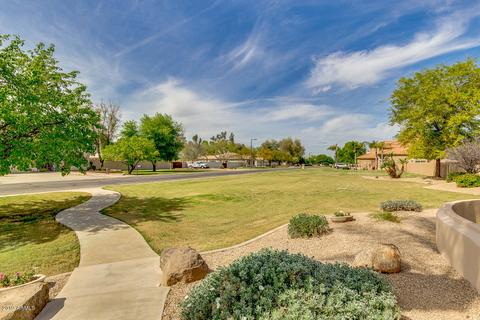 313 S Equestrian Ct, Gilbert, AZ 85296 photo 5