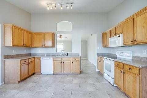 10241 E Dolphin Ave, Mesa, AZ 85208 photo 2