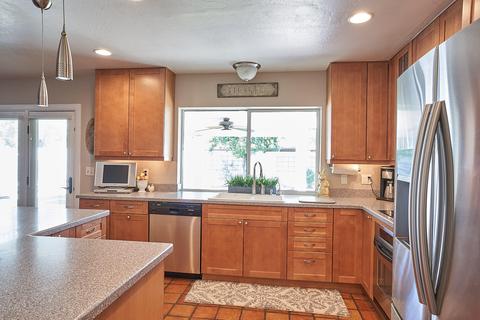 3724 E Garden Dr, Phoenix, AZ 85028 photo 5