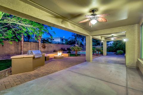 1308 E Kingbird Dr, Gilbert, AZ 85297 photo 4