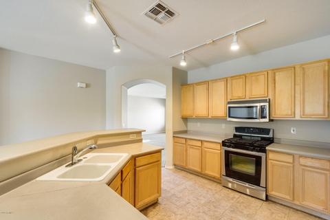 4571 E Tremaine Ct, Gilbert, AZ 85234 photo 2