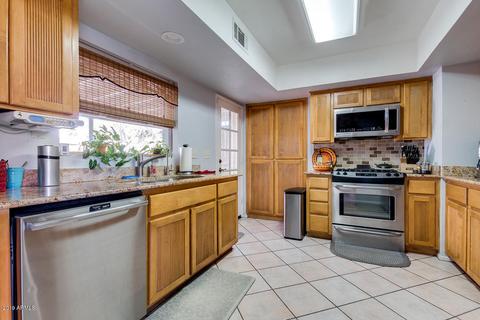 3402 E Gold Dust Ave, Phoenix, AZ 85028 photo 10