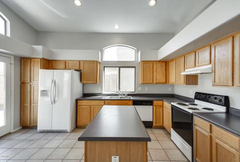 10028 E Capri Ave, Mesa, AZ 85208 photo 2