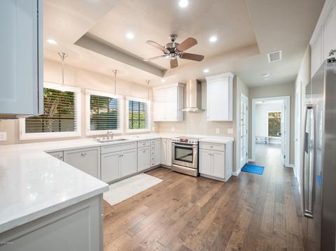 812 W Earll Dr, Phoenix, AZ 85013 photo 3