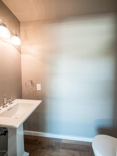 812 W Earll Dr, Phoenix, AZ 85013 photo 13