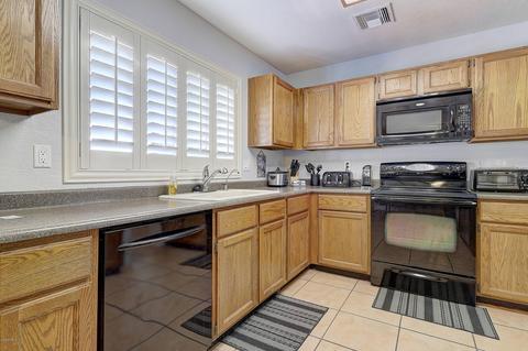 3526 E Windmere Dr E, Phoenix, AZ 85048 photo 6