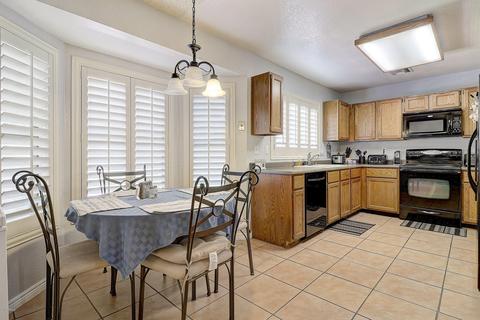 3526 E Windmere Dr E, Phoenix, AZ 85048 photo 8
