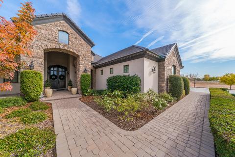 69 S Sawyer Ln, Gilbert, AZ 85296 photo 5