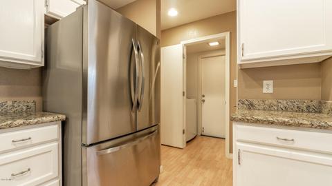 3051 E Taro Ln, Phoenix, AZ 85050 photo 9
