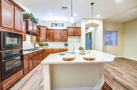 2555 E Tiffany Way, Gilbert, AZ 85298 photo 9