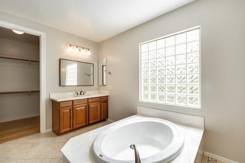 1329 E Clark Dr, Gilbert, AZ 85297 photo 4
