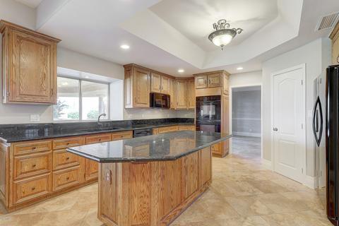 648 E Harwell Rd, Gilbert, AZ 85234 photo 9