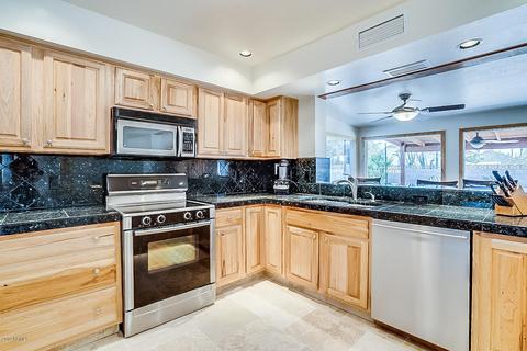 2029 E Karen Dr, Phoenix, AZ 85022 photo 9