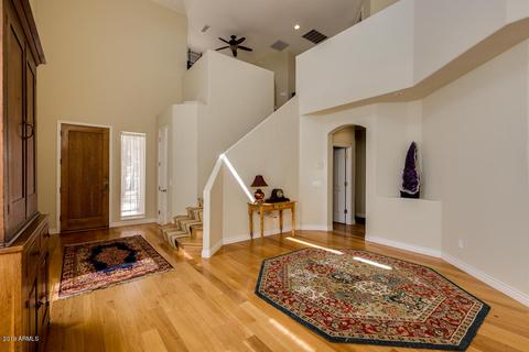 13 E Foothill Dr, Phoenix, AZ 85020 photo 2