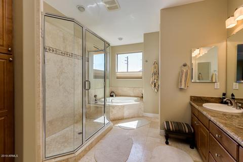 13 E Foothill Dr, Phoenix, AZ 85020 photo 9