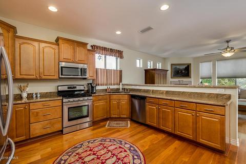 13 E Foothill Dr, Phoenix, AZ 85020 photo 4