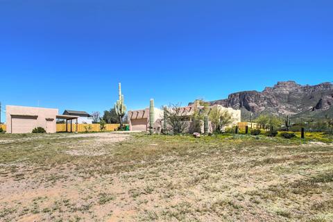 1049 N Sun Rd, Apache Junction, AZ 85119 photo 2