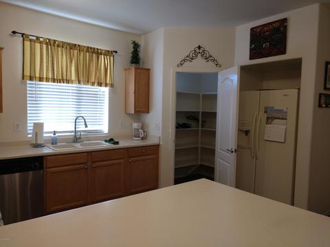 1010 E Cantebria Dr, Gilbert, AZ 85296 photo 6