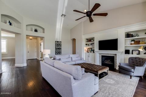 744 E Hampton Ct, Gilbert, AZ 85295 photo 9