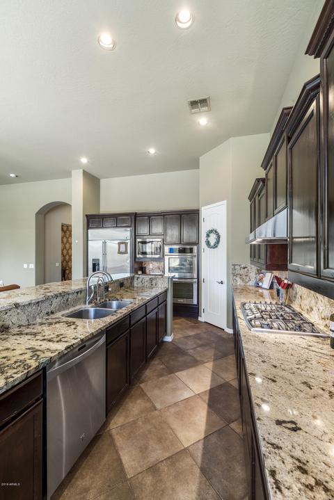 3929 E Herrera Dr, Phoenix, AZ 85050 photo 17