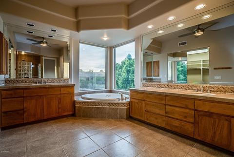 2734 E Gelding Dr, Phoenix, AZ 85032 photo 33