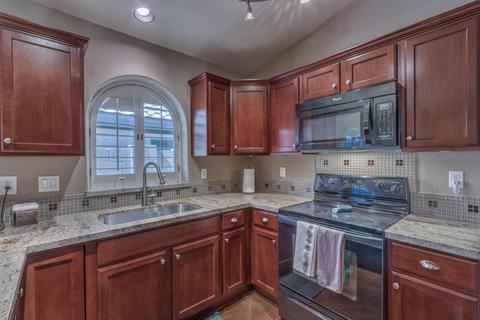 2227 E Robin Ln, Phoenix, AZ 85024 photo 9