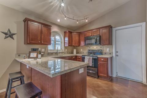 2227 E Robin Ln, Phoenix, AZ 85024 photo 8