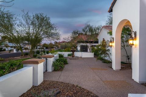 4221 E Marion Way, Phoenix, AZ 85018 photo 2