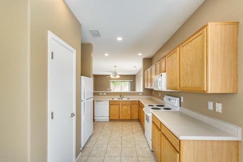 10133 E Kilarea Ave, Mesa, AZ 85209 photo 2
