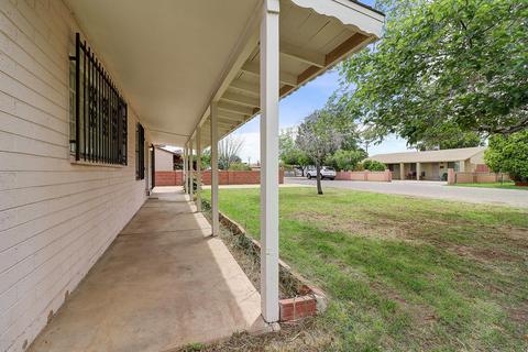2011 N 37th Dr, Phoenix, AZ 85009 photo 4