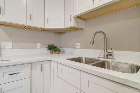 2011 N 37th Dr, Phoenix, AZ 85009 photo 8