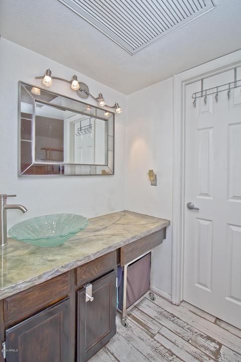 1025 E Highland Ave #39, Phoenix, AZ 85014 photo 12