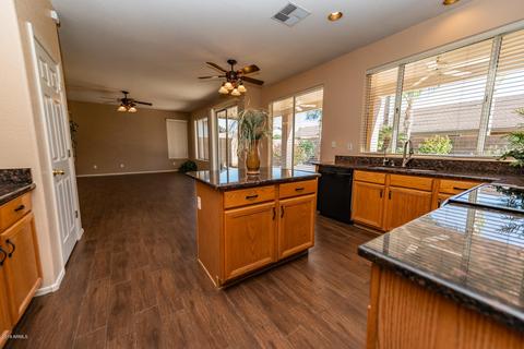 289 E Betsy Ln, Gilbert, AZ 85296 photo 7