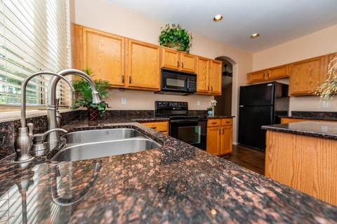 289 E Betsy Ln, Gilbert, AZ 85296 photo 9