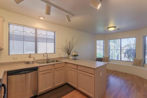 3325 E Blackhawk Dr, Phoenix, AZ 85050 photo 8