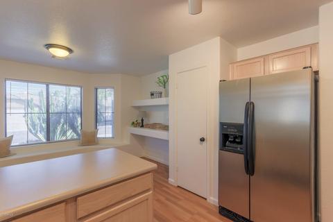 3325 E Blackhawk Dr, Phoenix, AZ 85050 photo 9