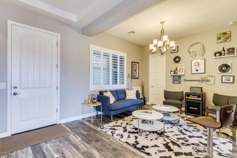 3877 E Chestnut Ln, Gilbert, AZ 85298 photo 4