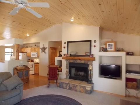2679 Lodge Loop, Overgaard, AZ 85933 photo 11