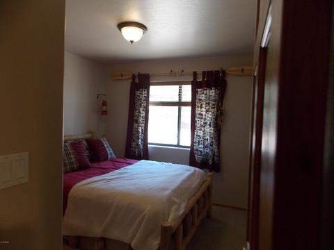 2679 Lodge Loop, Overgaard, AZ 85933 photo 17