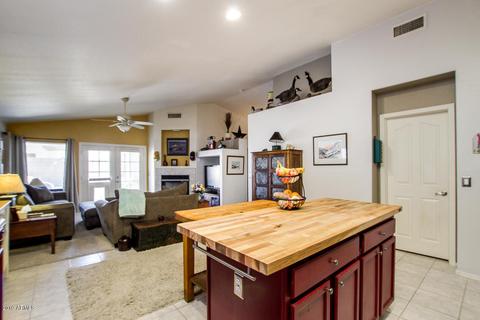725 E Cantebria Dr, Gilbert, AZ 85296 photo 9