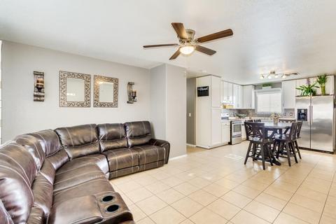 2421 E Mobile Ln, Phoenix, AZ 85040 photo 3