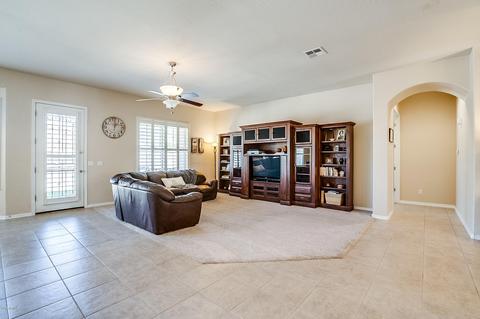 898 E Frances Ln, Gilbert, AZ 85295 photo 8