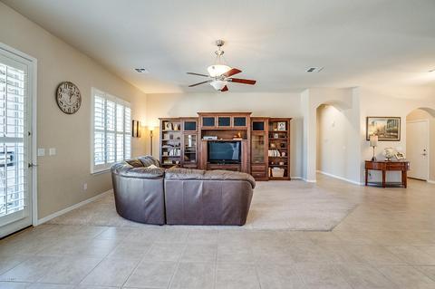 898 E Frances Ln, Gilbert, AZ 85295 photo 9