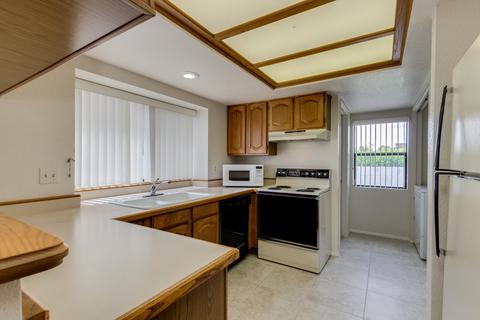 3235 E Taro Ln, Phoenix, AZ 85050 photo 6