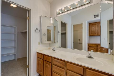 3235 E Taro Ln, Phoenix, AZ 85050 photo 10
