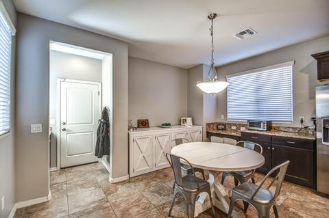 3913 E Amber Ln, Gilbert, AZ 85296 photo 12