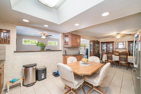 7518 W Wolf St, Phoenix, AZ 85033 photo 8