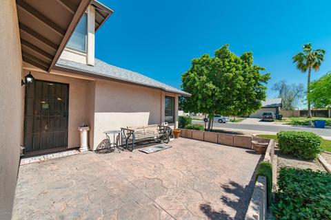 7518 W Wolf St, Phoenix, AZ 85033 photo 2
