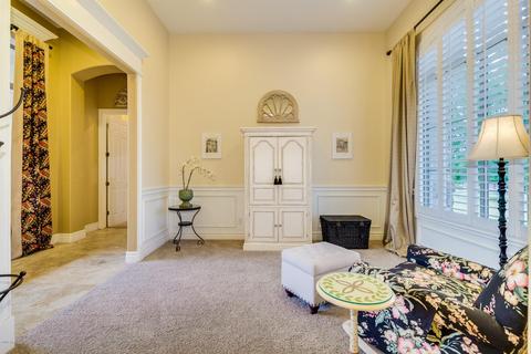 3217 E Indigo Cir, Mesa, AZ 85213 photo 4